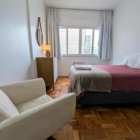 Espacoso Flat In Copacabana